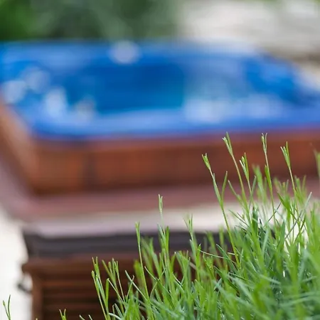 Villa House Jano In Makarska, Jacuzzi *